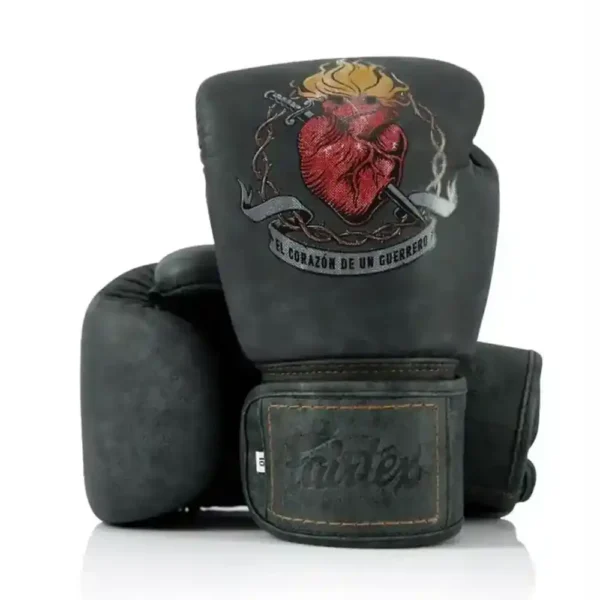Fairtex Rękawice Bokserskie ze skóry naturalnej BGV "Heart of Warrior"