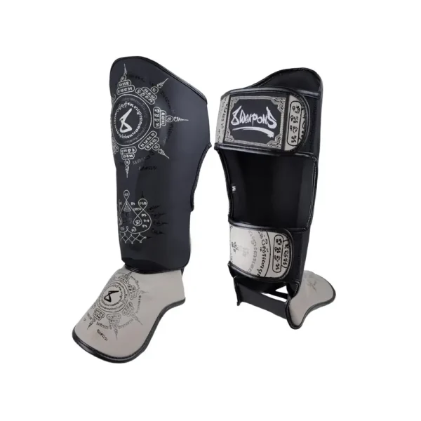 8 WEAPONS Ochraniacze na piszczele 8 Ways Yant