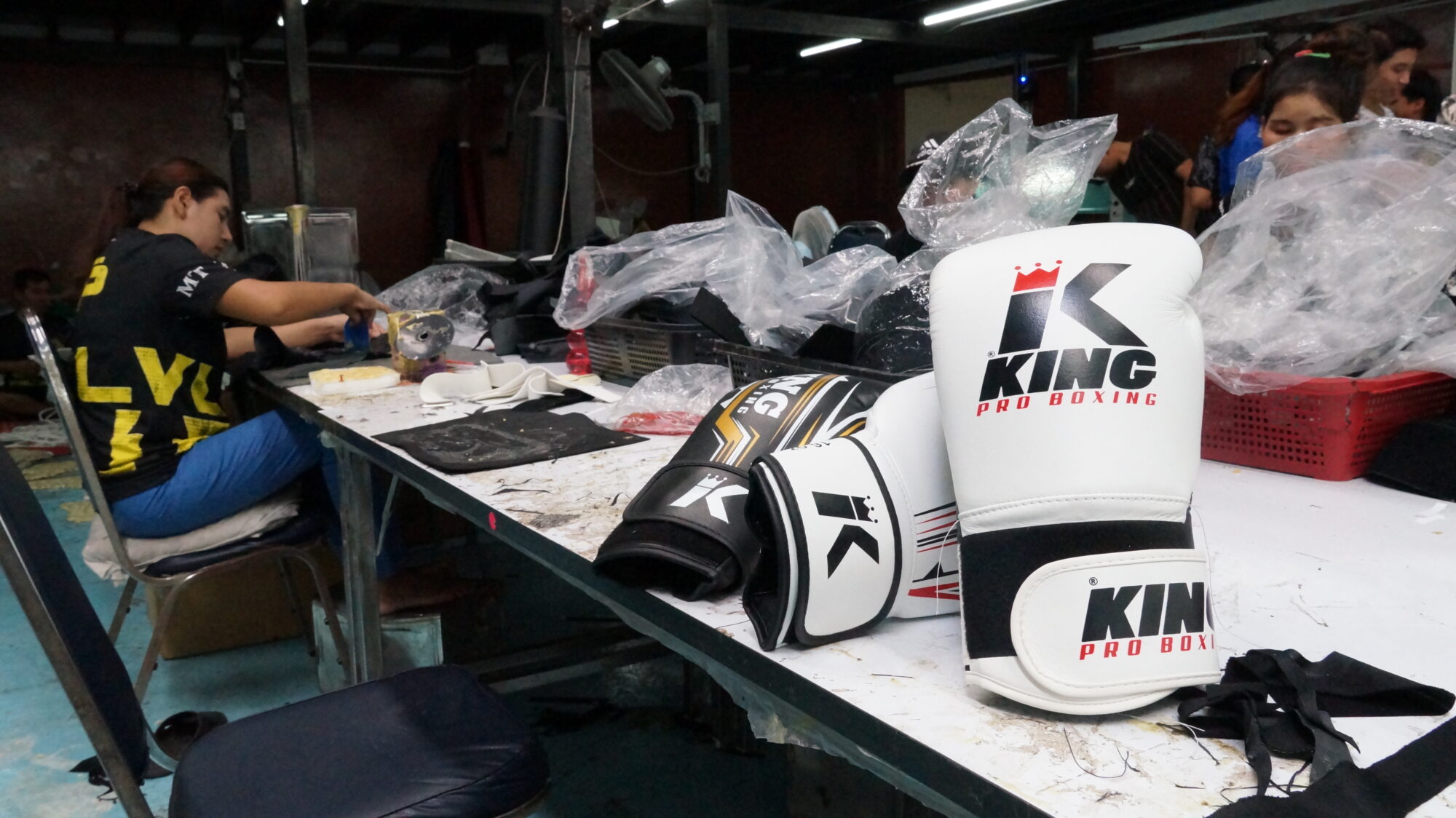 King Pro Boxing produkcja rękawic bokserskich